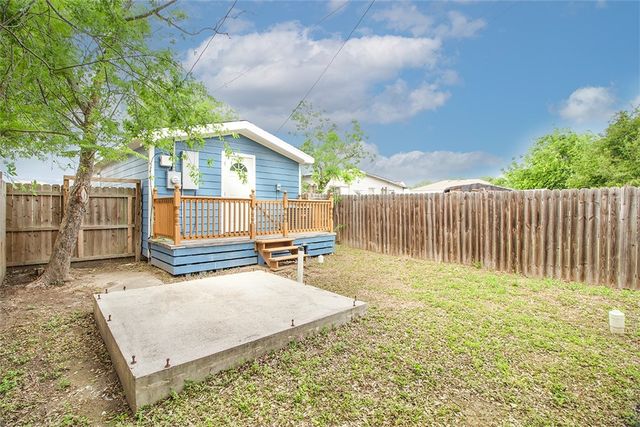 2548 Avenue F, Ingleside, TX 78362