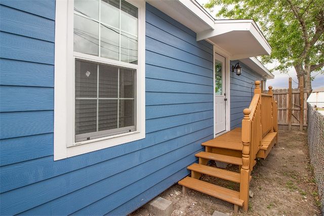 2548 Avenue F, Ingleside, TX 78362