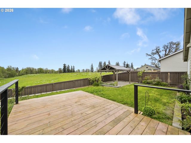 1705 Nw EDGAR St, Mc Minnville, OR 97128