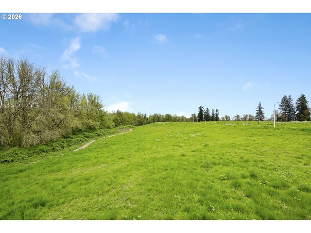 1705 Nw EDGAR St, Mc Minnville, OR 97128