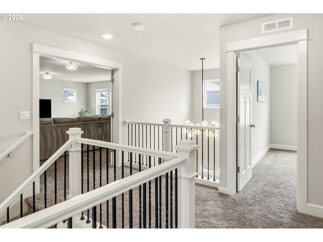 1705 Nw EDGAR St, Mc Minnville, OR 97128