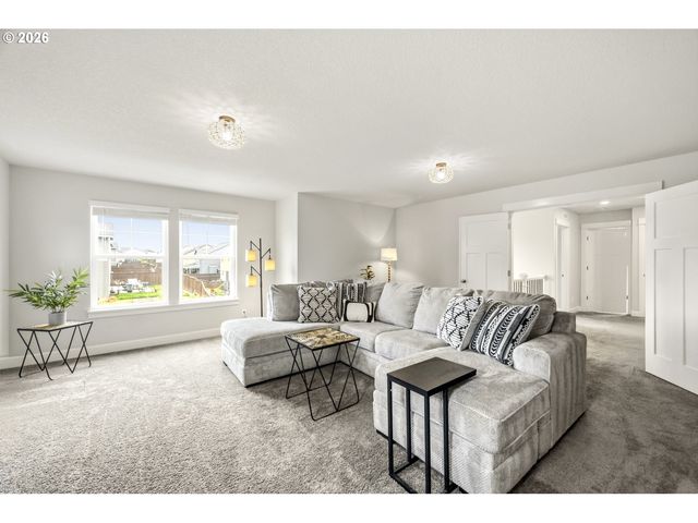 1705 Nw EDGAR St, Mc Minnville, OR 97128