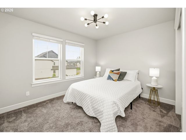 1705 Nw EDGAR St, Mc Minnville, OR 97128