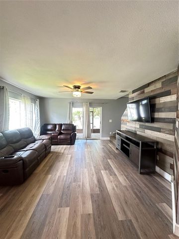 2235 FLUORSHIRE DR DRIVE, Brandon, FL 33511
