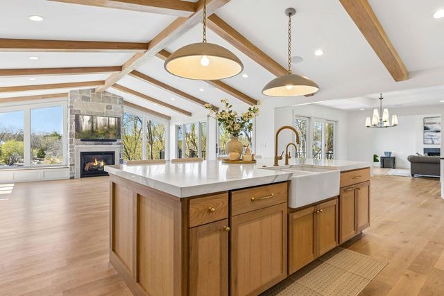 1155 Heritage Lane, Wayzata, MN 55391