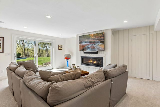 1155 Heritage Lane, Wayzata, MN 55391