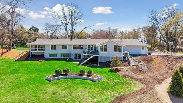 1155 Heritage Lane, Wayzata, MN 55391