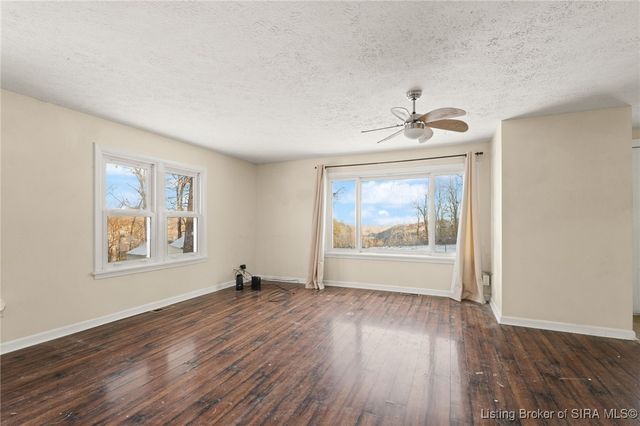 5329 Quarry Road, New Albany, IN 47150