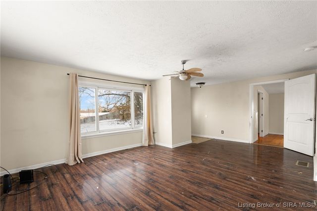 5329 Quarry Road, New Albany, IN 47150