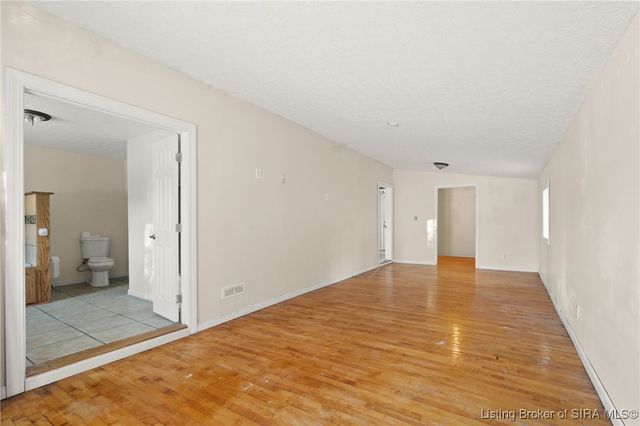 5329 Quarry Road, New Albany, IN 47150