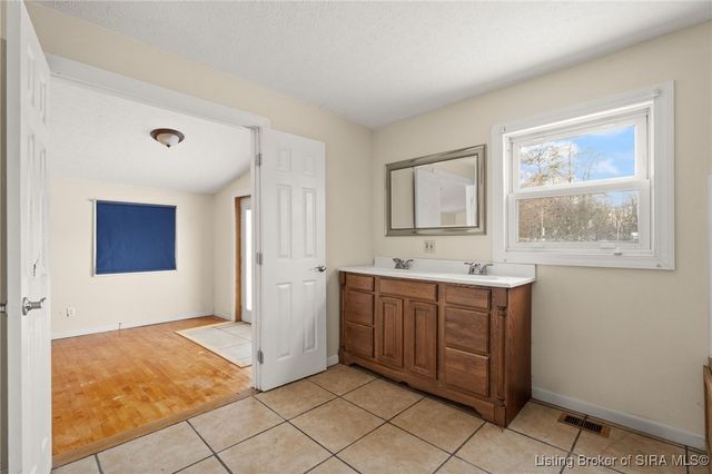 5329 Quarry Road, New Albany, IN 47150