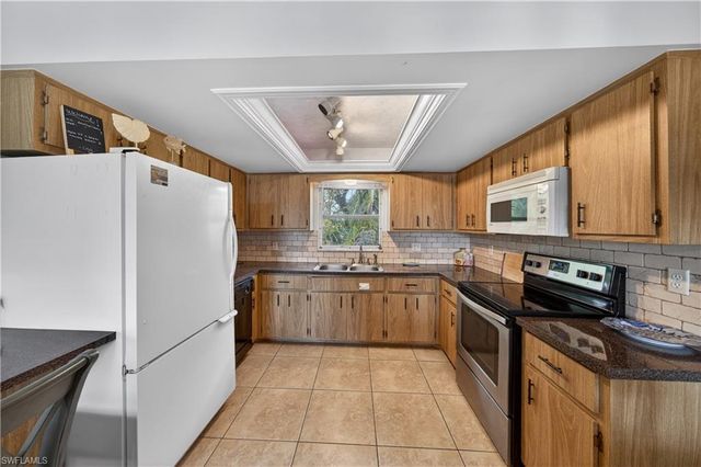 3188 Shell Mound BLVD, Fort Myers Beach, FL 33931