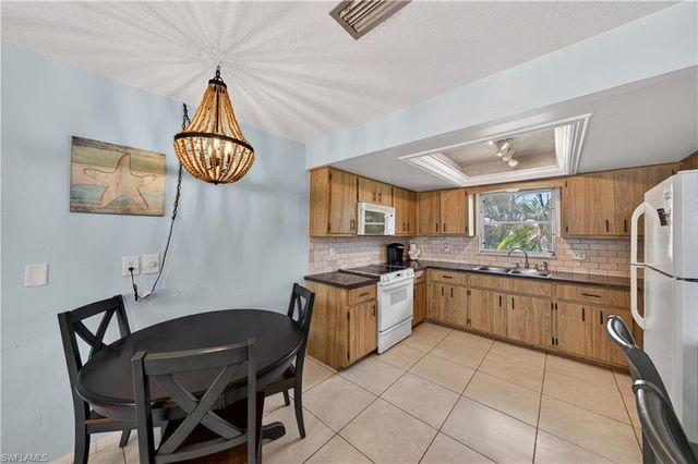 3188 Shell Mound BLVD, Fort Myers Beach, FL 33931