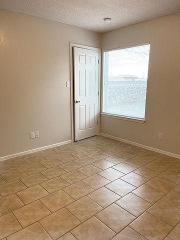4024 MOONLIGHT Avenue A, El Paso, TX 79904