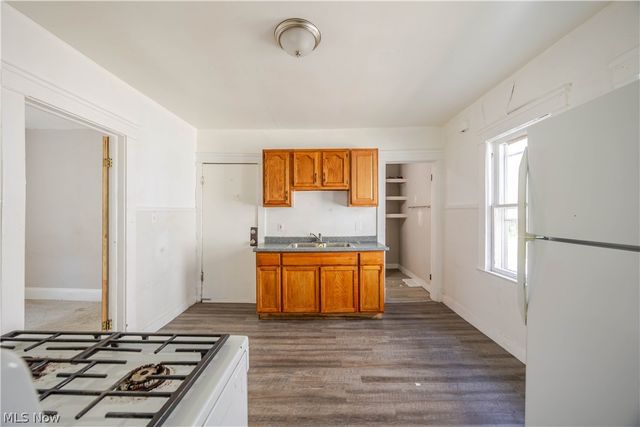 12322 Imperial Avenue, Cleveland, OH 44120