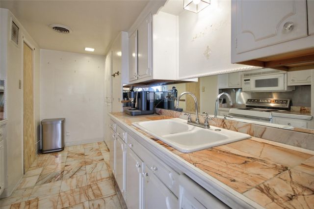 2701 Westheimer Road 7H, Houston, TX 77098