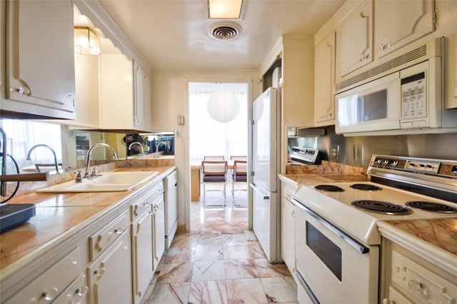 2701 Westheimer Road 7H, Houston, TX 77098