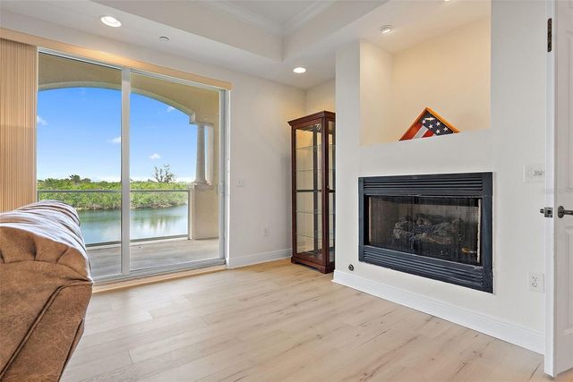 43 BAYVIEW COURT S A, St Petersburg, FL 33711