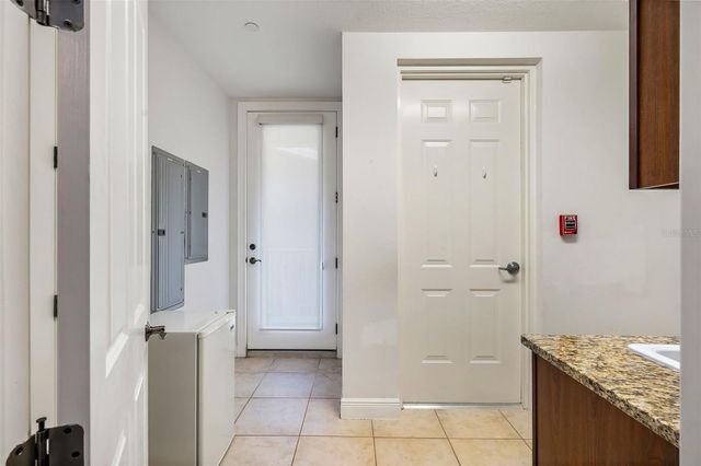 43 BAYVIEW COURT S A, St Petersburg, FL 33711