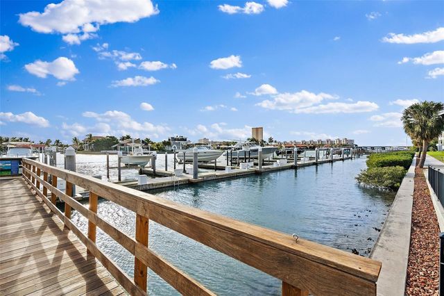 43 BAYVIEW COURT S A, St Petersburg, FL 33711