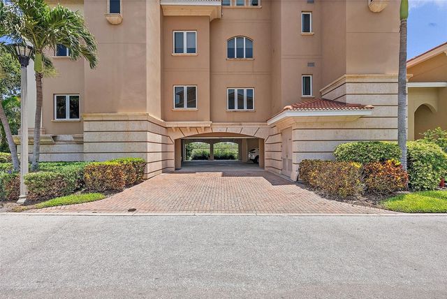 43 BAYVIEW COURT S A, St Petersburg, FL 33711