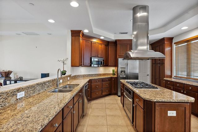 43 BAYVIEW COURT S A, St Petersburg, FL 33711