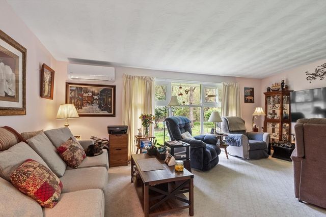 40 Ruthellen Road, Chelmsford, MA 01824