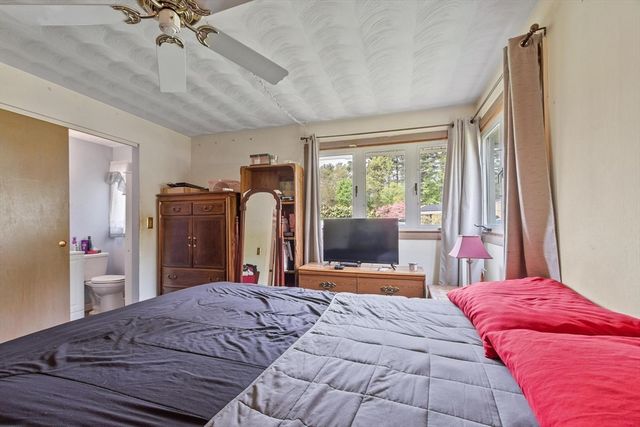 40 Ruthellen Road, Chelmsford, MA 01824