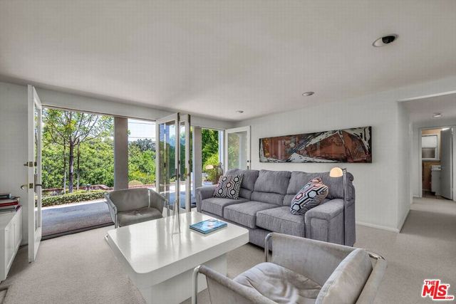 13841 Valley Vista Boulevard, Sherman Oaks, CA 91423