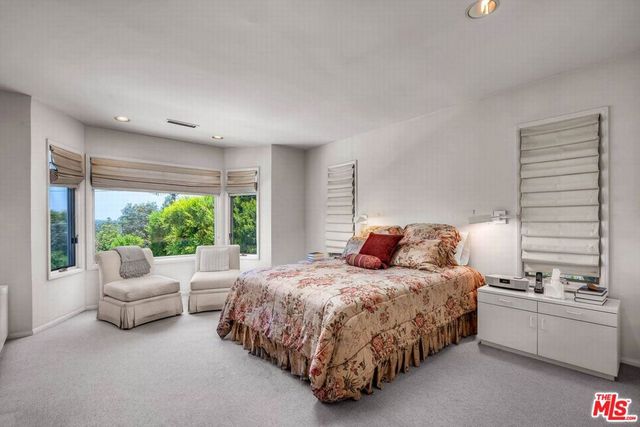 13841 Valley Vista Boulevard, Sherman Oaks, CA 91423