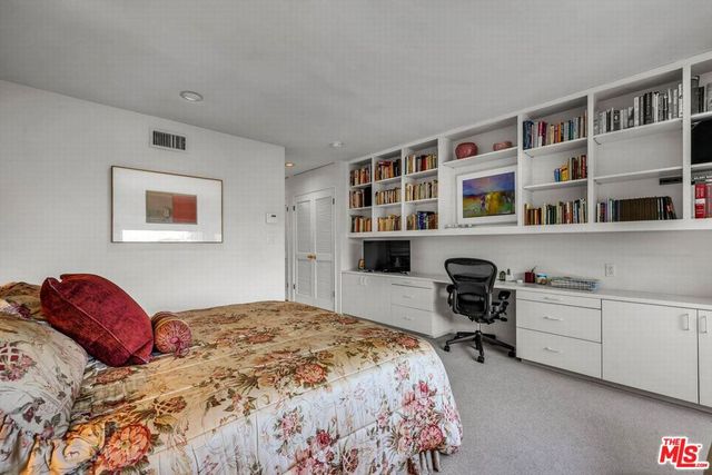 13841 Valley Vista Boulevard, Sherman Oaks, CA 91423