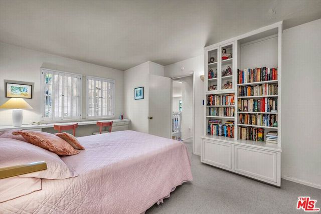 13841 Valley Vista Boulevard, Sherman Oaks, CA 91423