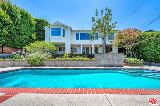 13841 Valley Vista Boulevard, Sherman Oaks, CA 91423