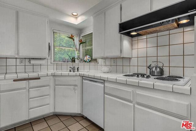 13841 Valley Vista Boulevard, Sherman Oaks, CA 91423