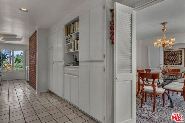 13841 Valley Vista Boulevard, Sherman Oaks, CA 91423