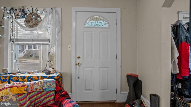 8 PRINCETON AVE, Hopewell, NJ 08525