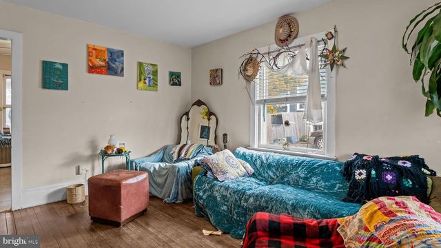 8 PRINCETON AVE, Hopewell, NJ 08525