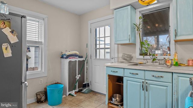 8 PRINCETON AVE, Hopewell, NJ 08525