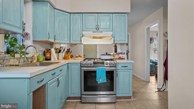 8 PRINCETON AVE, Hopewell, NJ 08525