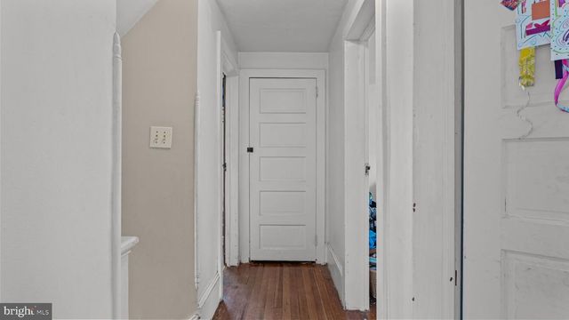 8 PRINCETON AVE, Hopewell, NJ 08525