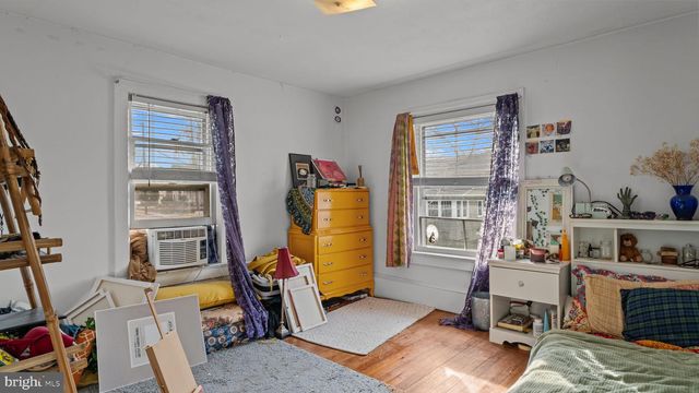 8 PRINCETON AVE, Hopewell, NJ 08525