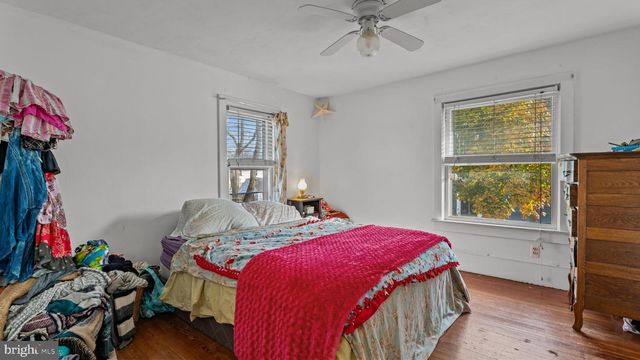 8 PRINCETON AVE, Hopewell, NJ 08525