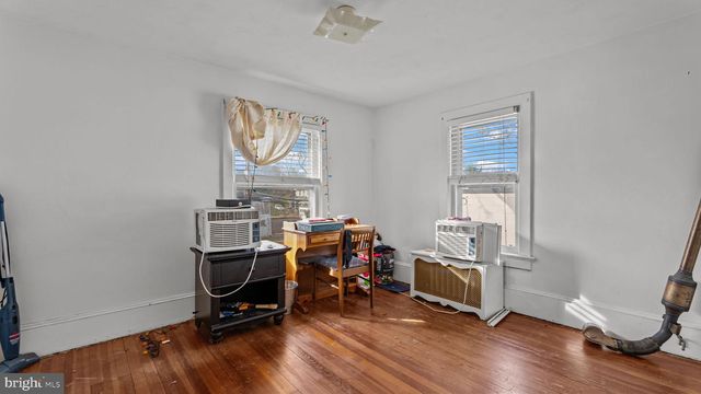 8 PRINCETON AVE, Hopewell, NJ 08525