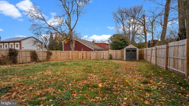 8 PRINCETON AVE, Hopewell, NJ 08525