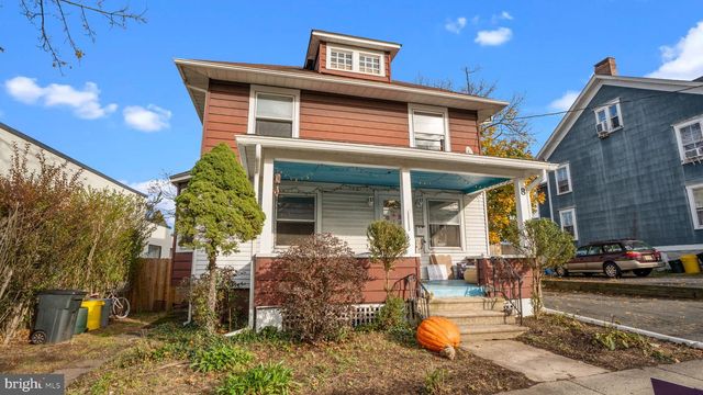 8 PRINCETON AVE, Hopewell, NJ 08525