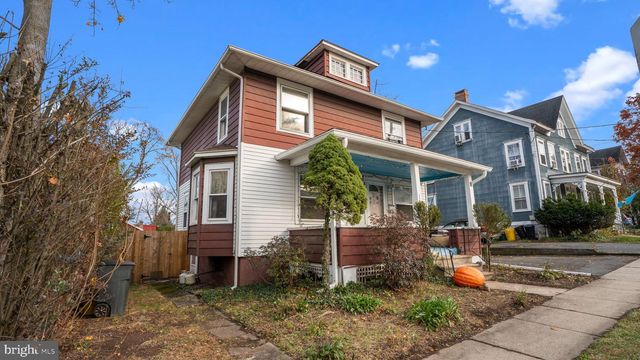 8 PRINCETON AVE, Hopewell, NJ 08525