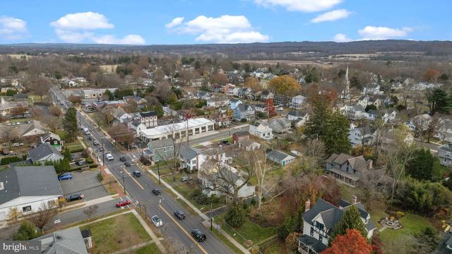 8 PRINCETON AVE, Hopewell, NJ 08525