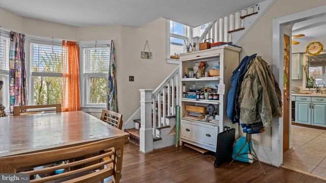 8 PRINCETON AVE, Hopewell, NJ 08525