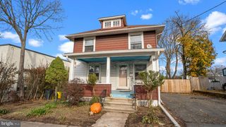 8 PRINCETON AVE, Hopewell, NJ 08525