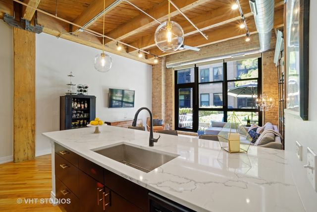 1040 W Adams Street 226, Chicago, IL 60607